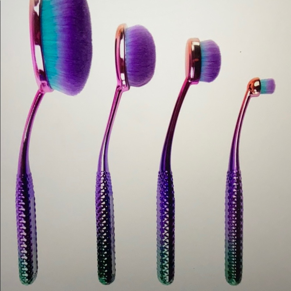 Makeup brush kit - Picture 1 of 6